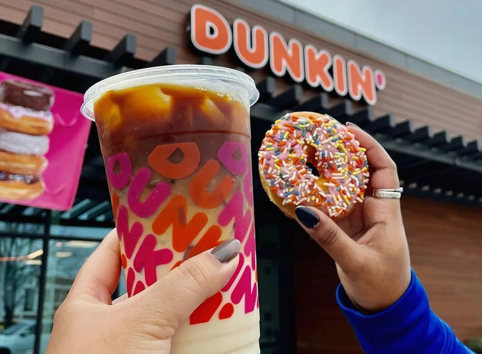Dunkin' café experience